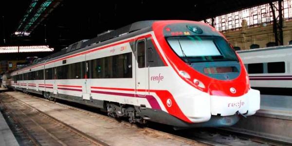 Tren de cercanías en la estación de Fuenlabrada 