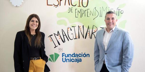 Los hermanos María Jesús y Daniel López, cofundadores de la 'startup' Youforgetme. 