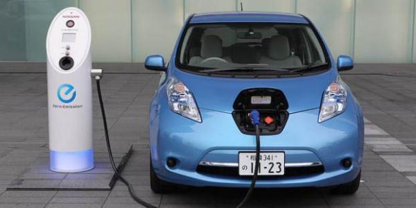 El coche eléctrico entra en los planes del Gobierno gracias a los fondos europeos
