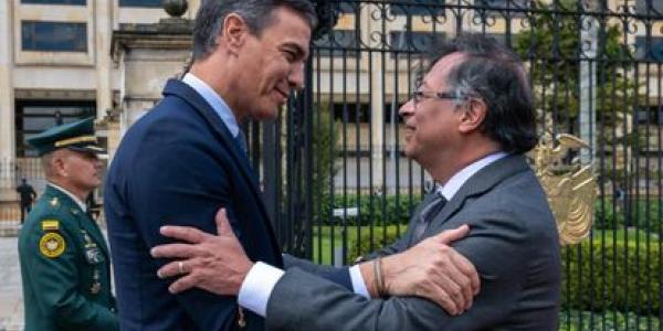 Pedro Sánchez con el presidente de Colombia, Gustavo Petro