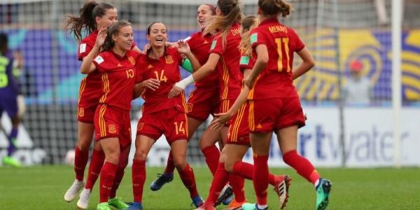 Sigue en pie la compensación por formación de futbolistas femeninas.