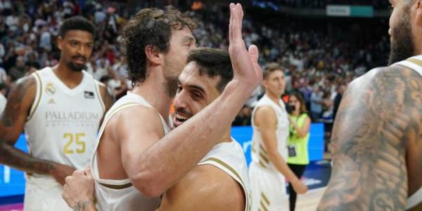 Llull y Campazzo se abrazan tras ganar la Copa del Rey en Málaga