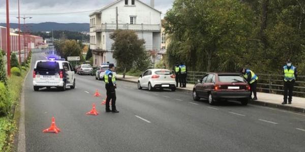 Control de la Policía Local de Ferrol durante el cierre perimetral de la ciudad / POLICÍA LOCAL DE FERROL