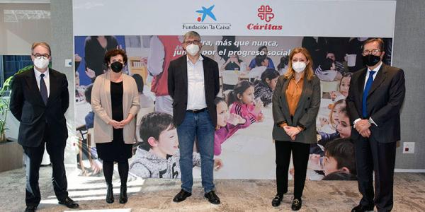 La Fundación 'la Caixa' y Cáritas refuerzan su colaboración para responder a la crisis social provocada por la pandemia