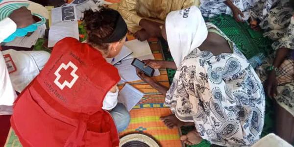 Cruz Roja ayuda a las personas en situación de crisis