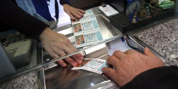 ¿Puedes escribir en el décimo de lotería?