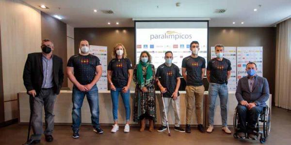 Los deportistas paralímpicos asturianos se presentaron en el AC Oviedo Forum