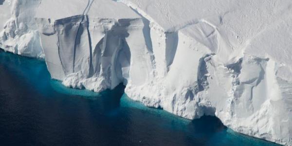 El deshielo en Groenlandia y la Antártida podría elevar el nivel del mar en 38 centímetros si no se frena el cambio climático