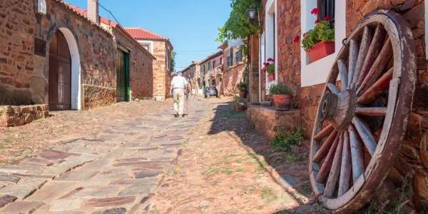 Los incendios de agosto han vuelto a traer el debate sobre el abandono rural en España.