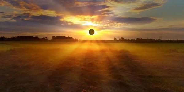 Eclipse Solar Total