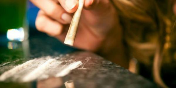 El consumo de drogas puede aumentar el riesgo de las enfermedades sexuales