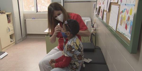 Enfermera en un centro docente