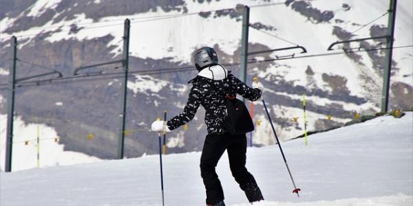 La nueve de las estaciones de esquí se derriten