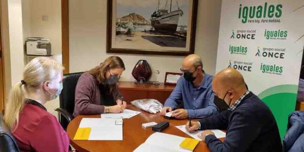 El fútbol sala para jugadores con baja visión firma un acuerdo histórico en Alicante