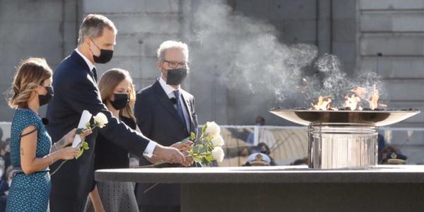  Felipe VI, junto a la princesa Leonor, la enfermera Aroa López y Fernando Calleja. FOTO: Casa Real