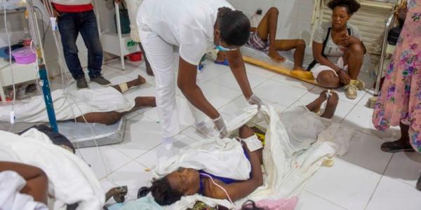 Imagen de Médicos sin Fronteras de un hospital donde atienden a las víctimas del terremoto de Haití
