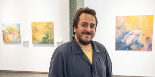 Wences Lamas, con sus obras en la bienal 