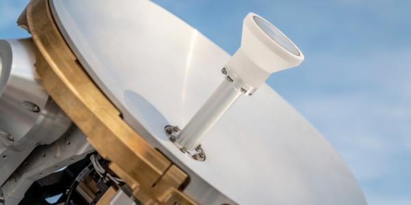 Situaciones de emergencia | Foto de Indra Antena de satélite