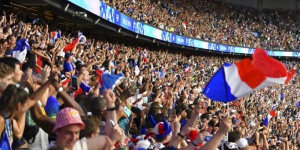 Espectadores en el Estadio de Francia, durante los Juegos Olímpicos de París 2024 