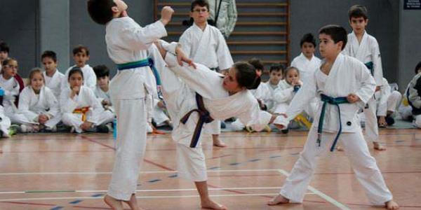 La edad infantil es ideal para practicar Karate