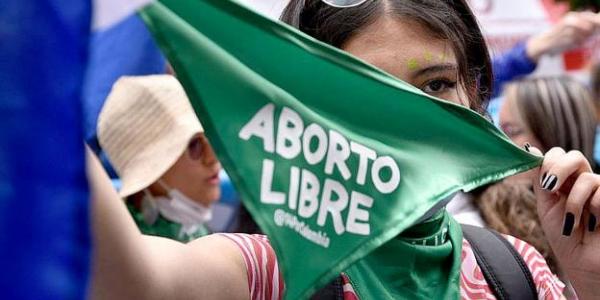 La nueva ley del aborto incluye el aborto a menores sin consentimiento paternal