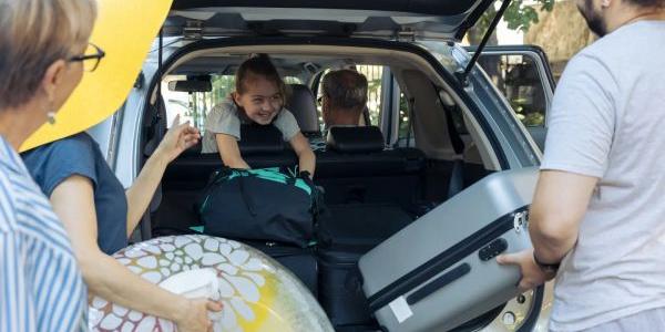 Olores en el coche tras las vacaciones y cómo eliminarlos. Tras las vacaciones el coche puede acumular malos olores difíciles de eliminar