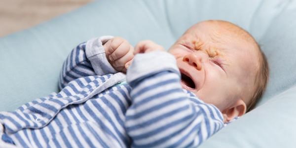 El llanto del bebé y la relación con los padres