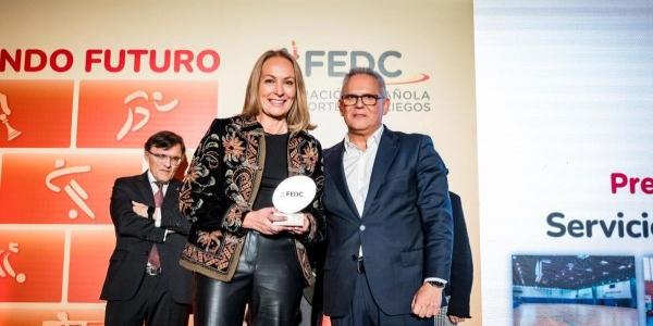 Recogida del reconocimiento al deporte inclusivo