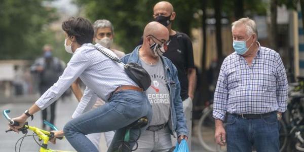 Sánchez asegura que "pronto" se dejará de usar la mascarilla en la calle