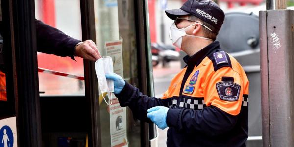 Ciudadanos estrena una campaña para concienciar del uso de mascarillas.