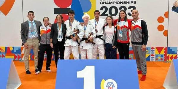 Judokas españoles con las medallas