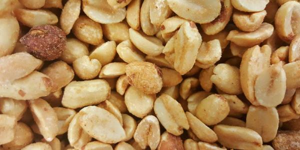 Los cacahuetes pueden provocar anafilaxia en alérgicos a este fruto seco. Fuente: Pixabay