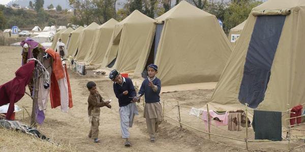 Personas refugiadas en un campamento de refugiados