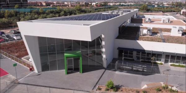 Los colegios El Limonar apuestan por la instalación de placas solares para ahorrar energía y como parte de su apuesta por la sostenibilidad