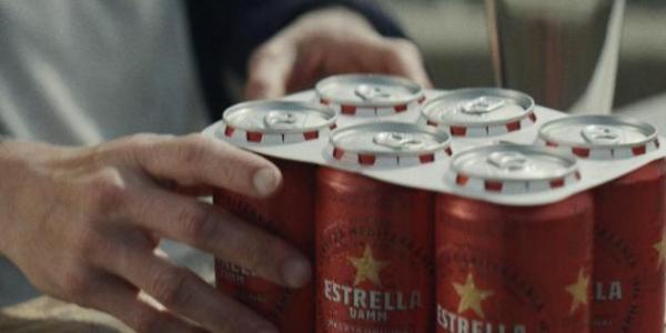 Las anillas de plástico de las latas de Estrella Damm desaparecen