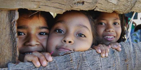 Aumenta un 15 % el número de niños que sufren la pobreza multidimensional