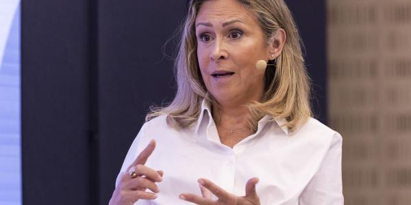 Carina Escobar, presidenta de la POP 