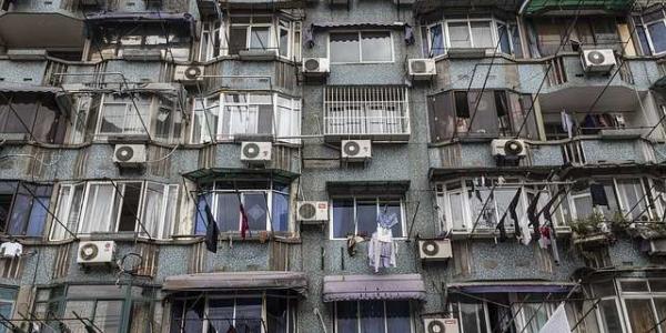 Aires acondicionados en bloque de edificios