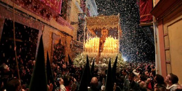 Procesión de Semana Santa en España