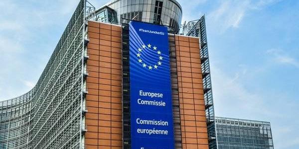 La Comisión Europea estudia rescatar a empresas europeas en riesgo de quiebra.
