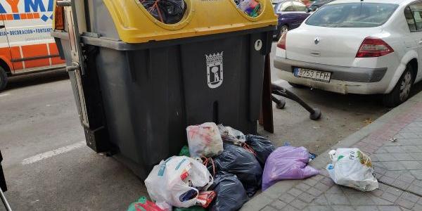 Los residuos que dejan los españoles a pie de contenedor