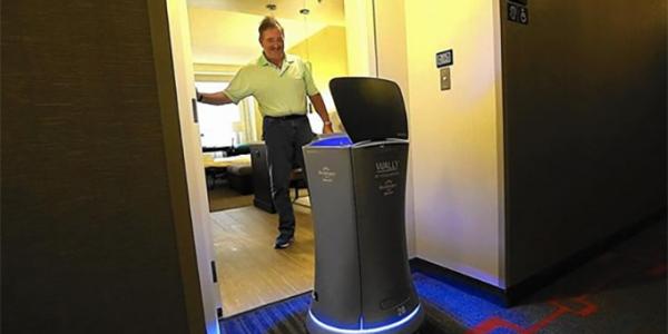 Turismo digital: Los robots conquistan aeropuertos, hoteles y restaurantes
