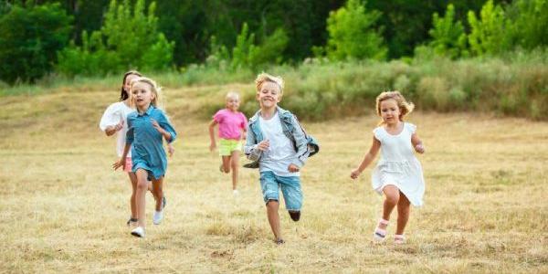 Cuidar la salud visual con actividades al aire libre