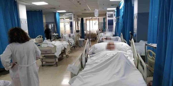 Los enfermeros denuncian el colapso en Urgencias