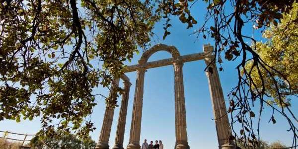 El templo romano de 'Los Mármoles', el edificio que se salvó de la inundación en Talavera la Vieja