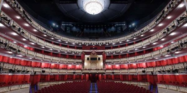 Imagen panorámica del Teatro Real de Madrid 