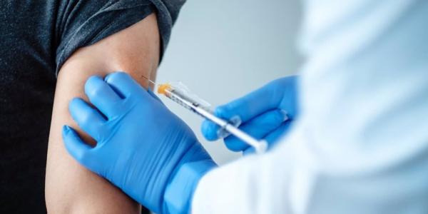 Uno de cada 5 profesionales sanitarios es reticente a recomendar vacunas