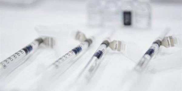 La desigualdad del reparto de vacunas podría afectar a la economía