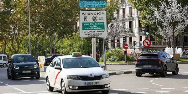 La etiqueta medioambiental tiene moratoria para vehículos empadronados