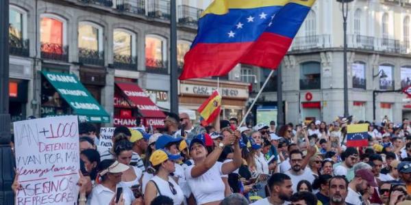 Concentración de venezolanos en Madrid contra Nicolás Maduro